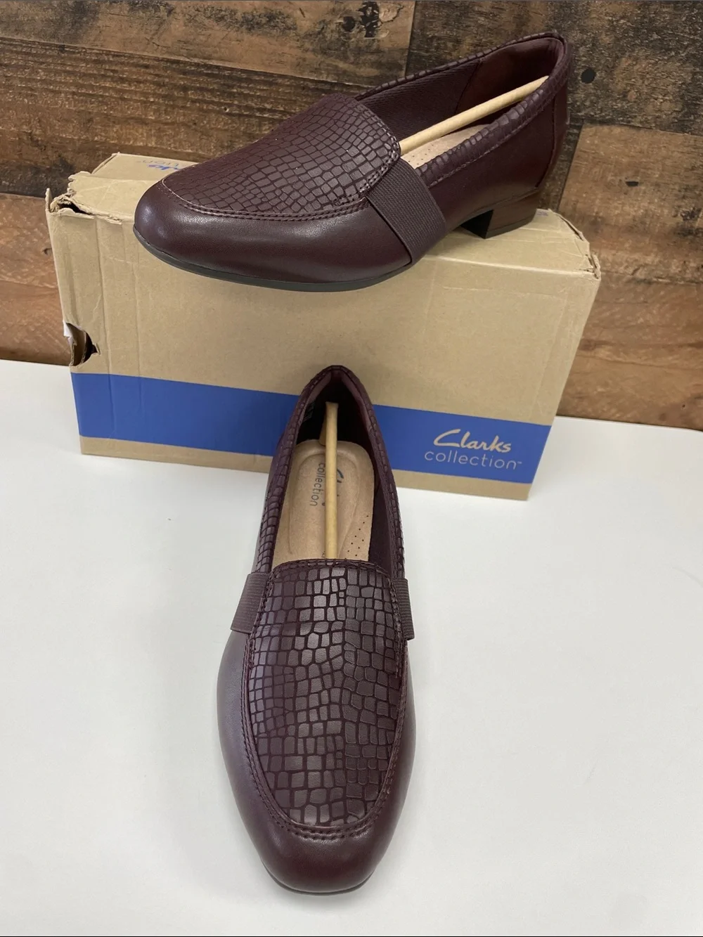 Clarks women Wine Slip-On Loafers with Textured Vamp